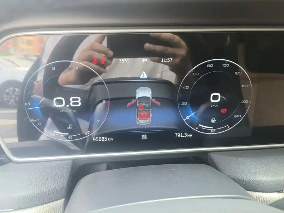 Hongqi Hongqi HS5 — миниатюра 14