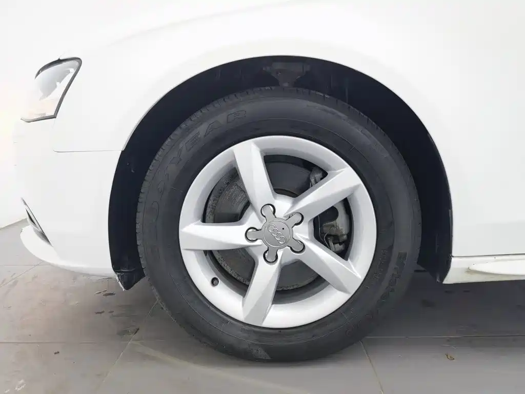 Audi A4L — миниатюра 17