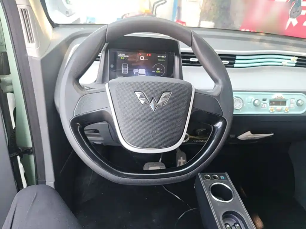 Wuling MINIEV — миниатюра 11