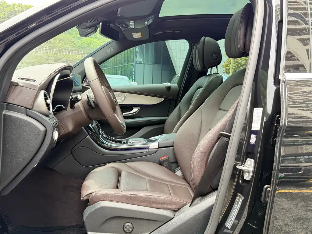 Mercedes-Benz GLC 2022 GLC 260 L 4MATIC