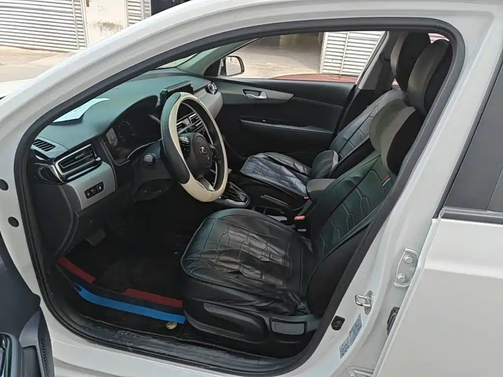 Kia Forte — миниатюра 15