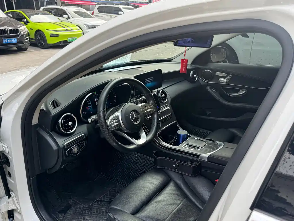 Mercedes-Benz C-Class — миниатюра 4