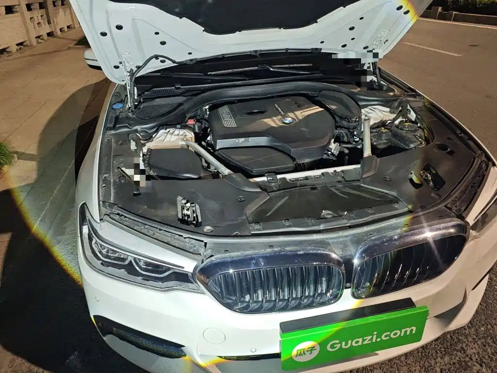BMW 5 Series — миниатюра 21