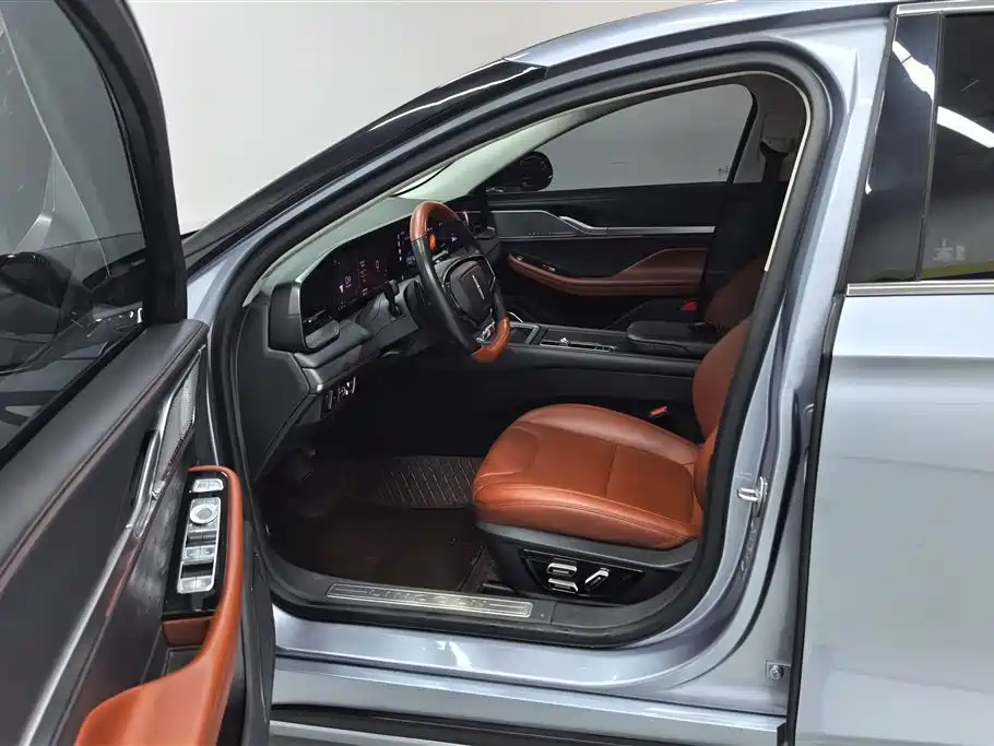 Lincoln Z 2022 i