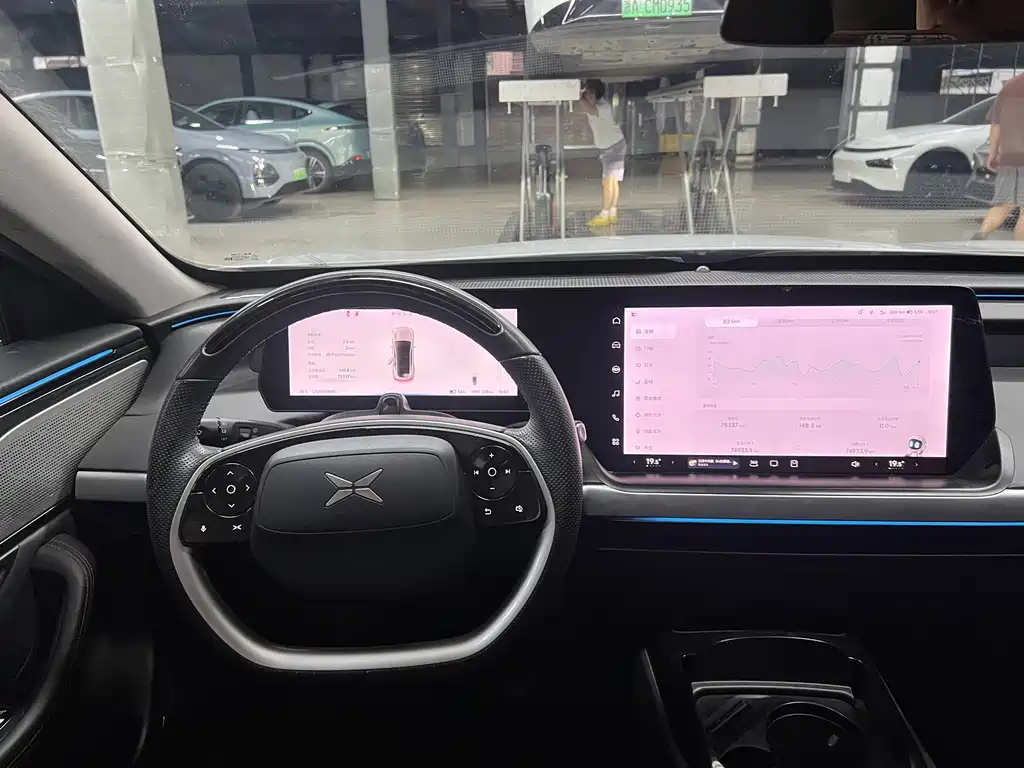XPeng P7 — миниатюра 12