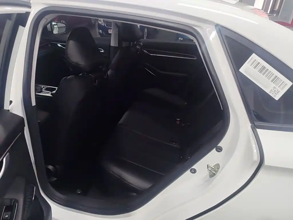 Geely Emgrand — миниатюра 17