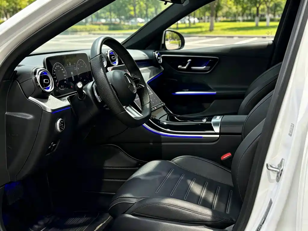 Mercedes-Benz C-Class — миниатюра 8