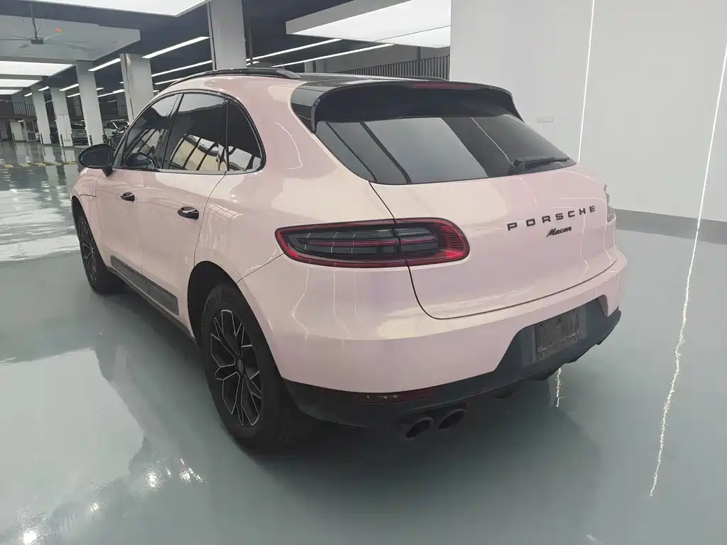 Porsche Macan — миниатюра 7