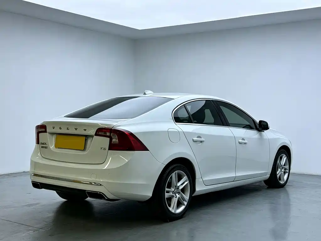 Volvo S60 — миниатюра 15