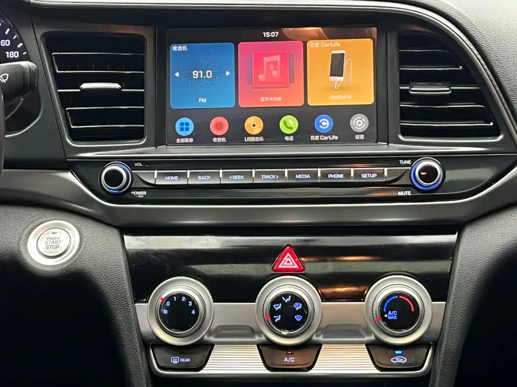 Hyundai Elantra — миниатюра 20