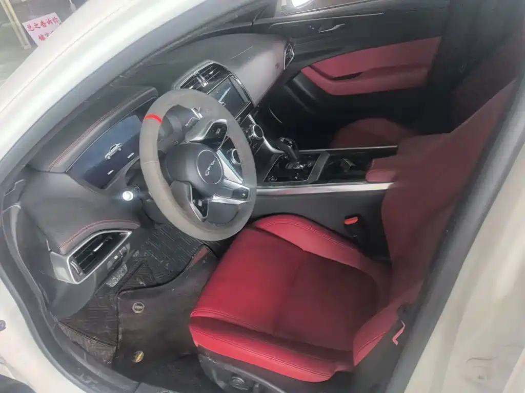 Jaguar XEL — миниатюра 15