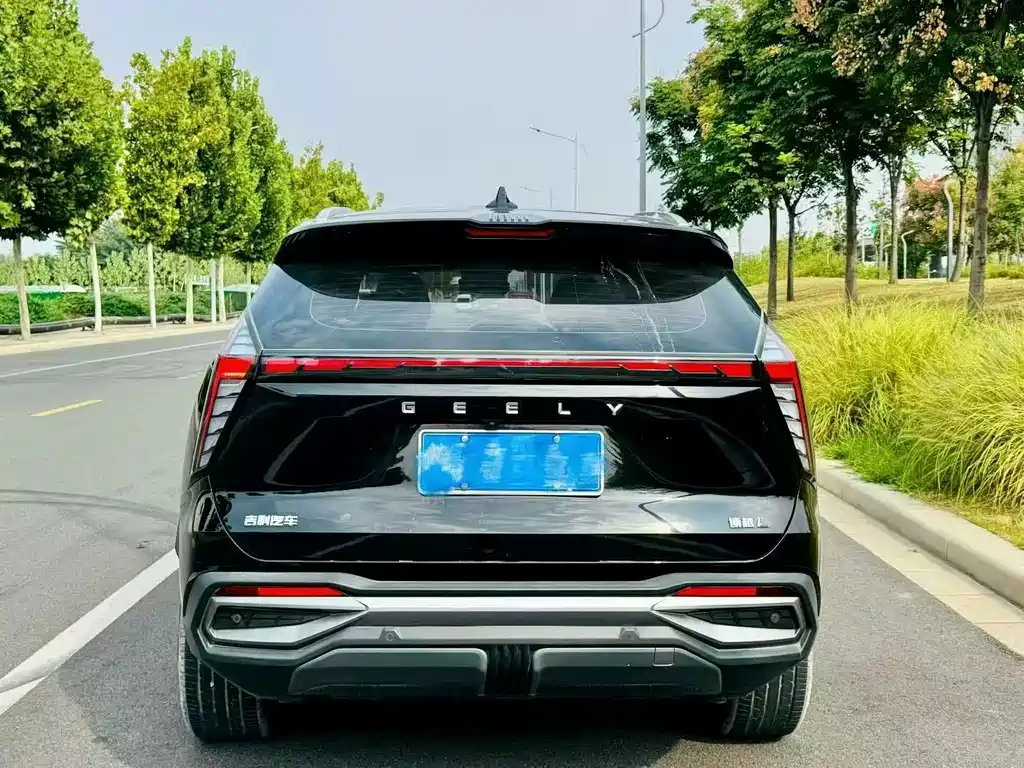 Geely Boyue L — миниатюра 8