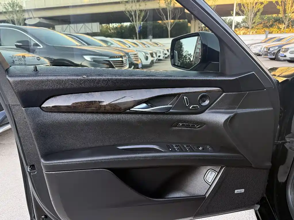 Cadillac CT6 — миниатюра 3