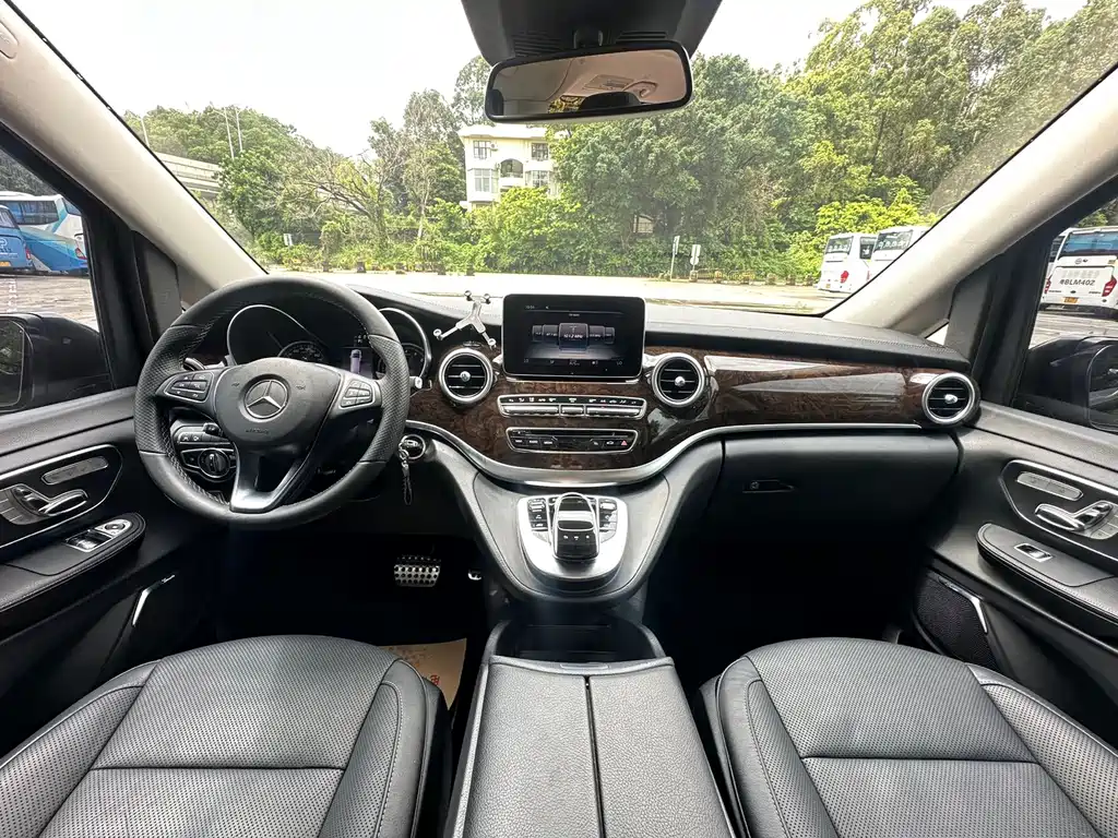 Mercedes-Benz V-Class — миниатюра 5