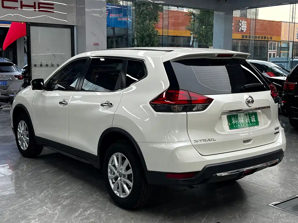 Nissan X-Trail — миниатюра 6