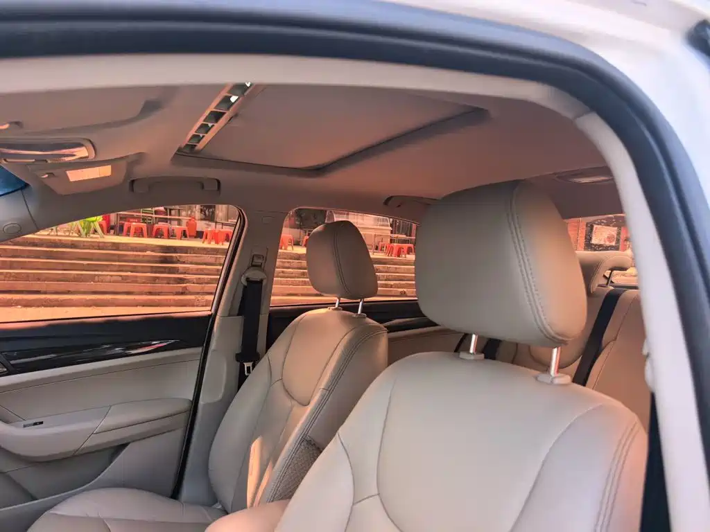 Roewe 360 — миниатюра 17