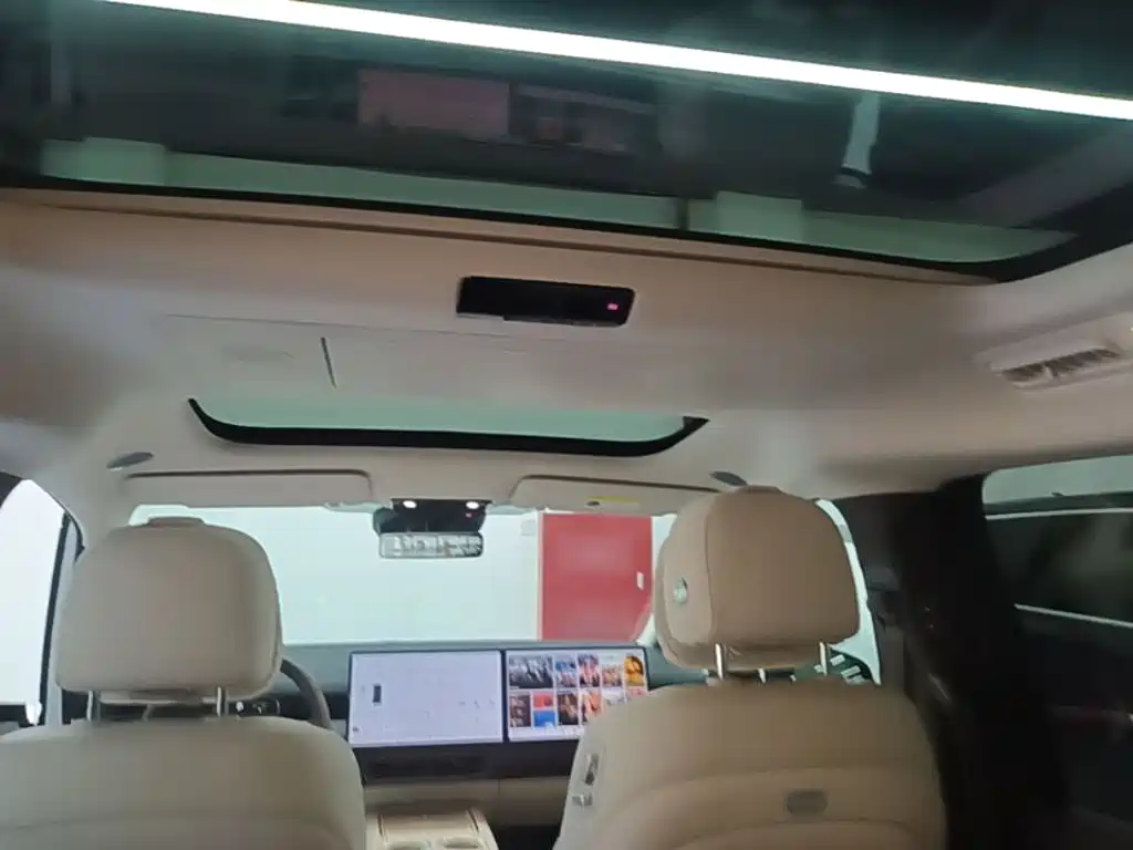 Li Auto Li MEGA — миниатюра 18