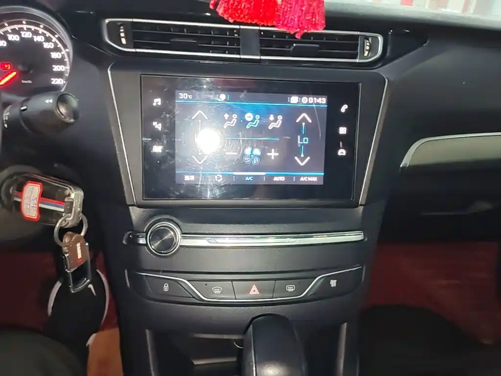 Peugeot 408 — миниатюра 13