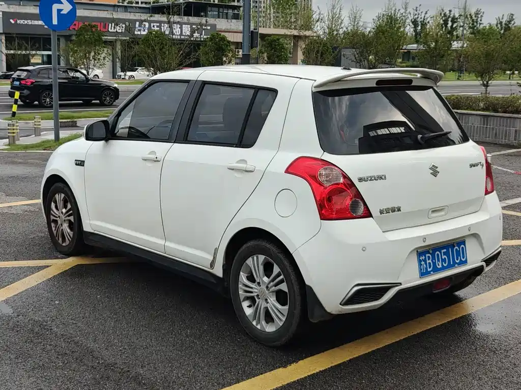 Suzuki Swift — миниатюра 4