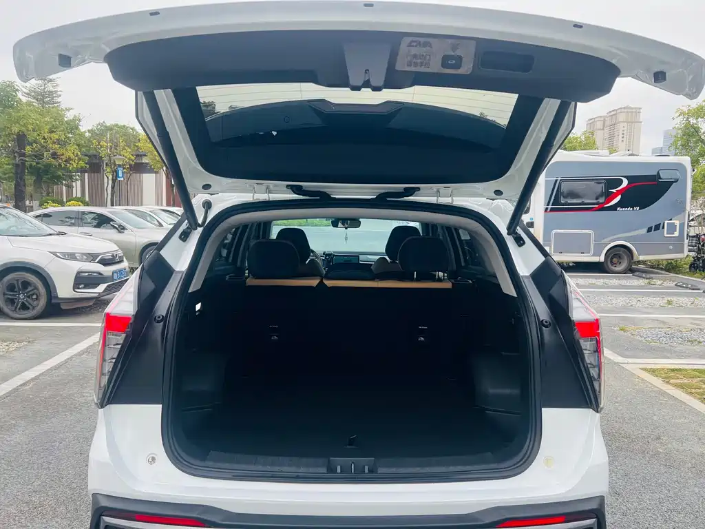 GEELY AUTOMOBILE BOYUE L