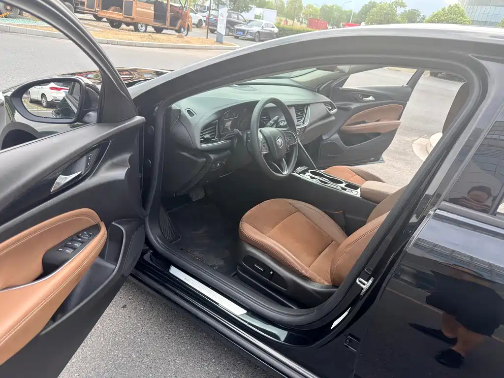 Buick Regal — миниатюра 8