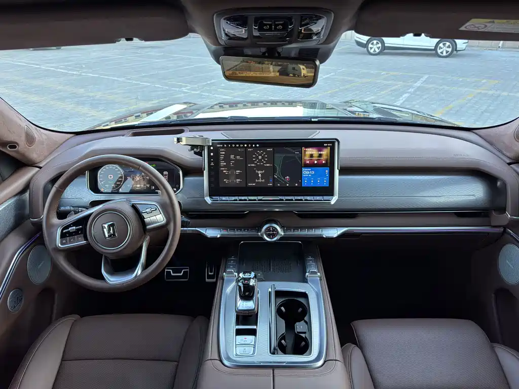 TANK TANK 700 NEW ENERGY