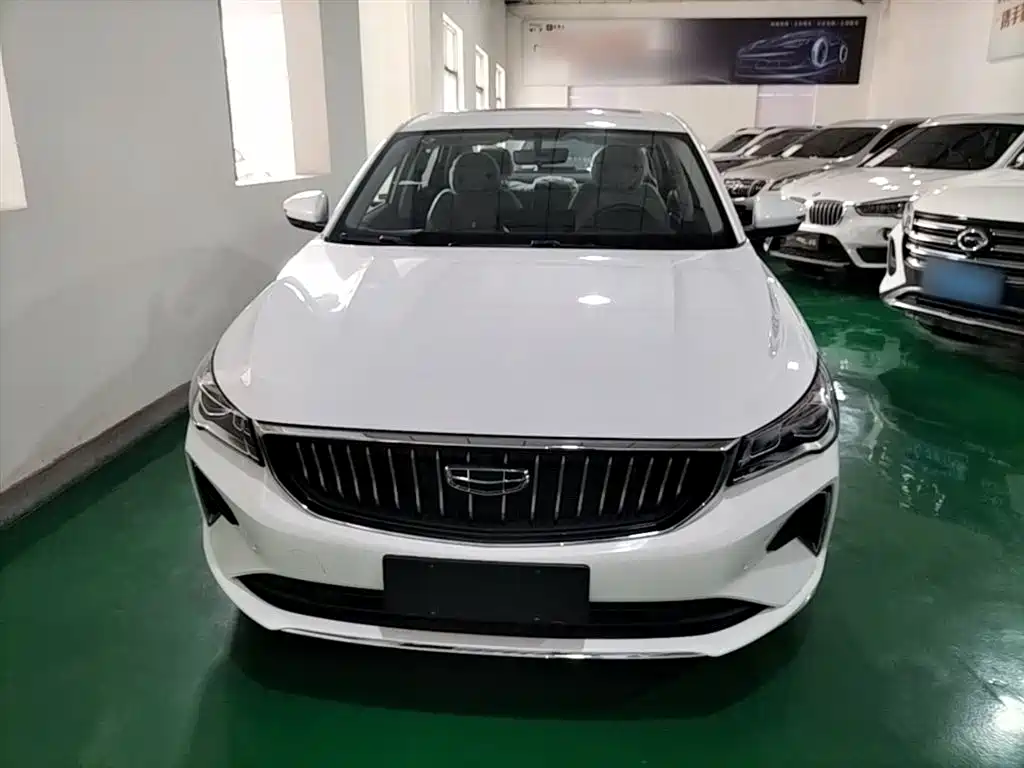 Geely Emgrand 2023 4 Champion 1.5L MT Luxury