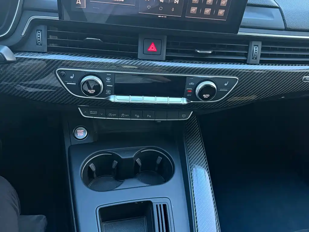 Audi A4L — миниатюра 11