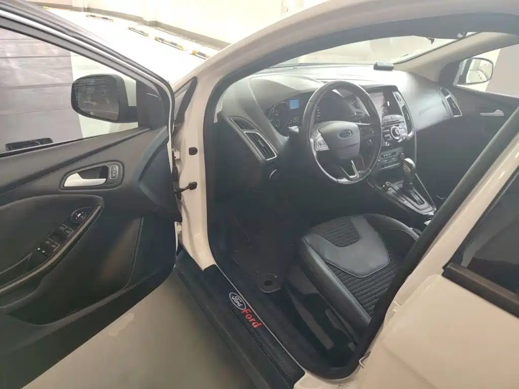 Ford Focus — миниатюра 12