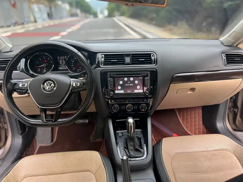 Volkswagen Sagitar — миниатюра 6