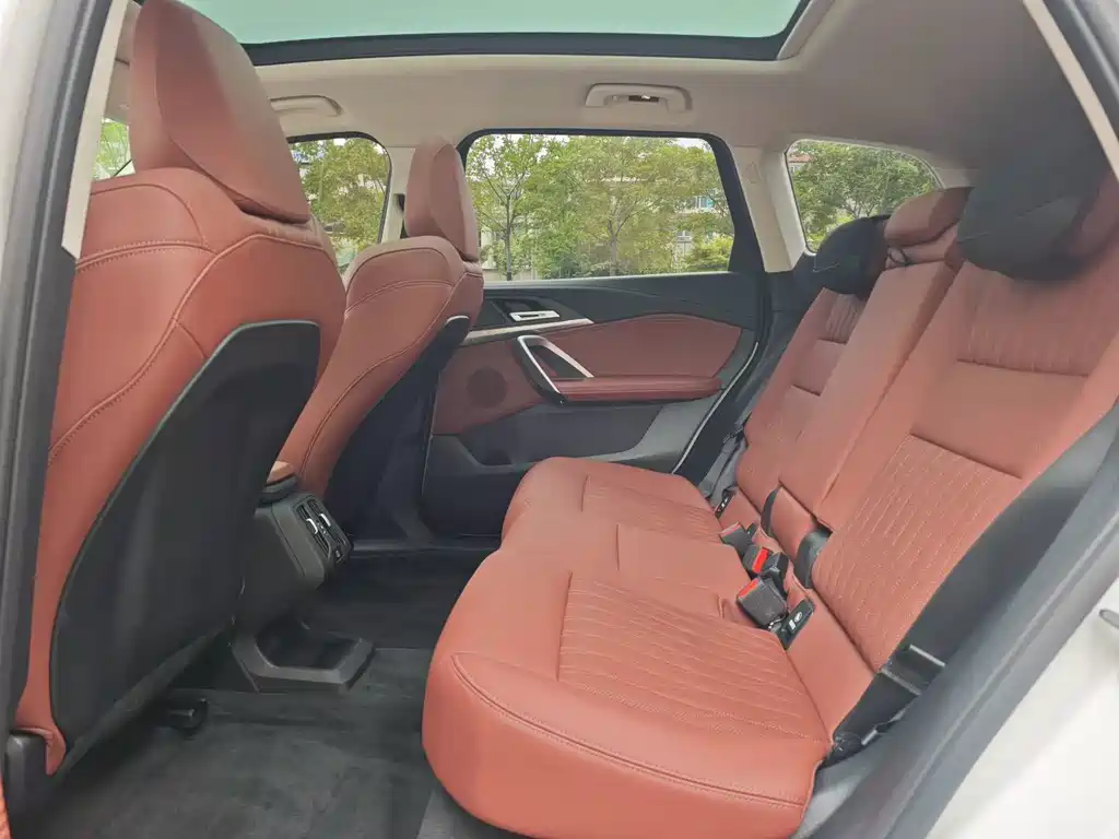 BMW iX1 2025 eDrive25L M Sport