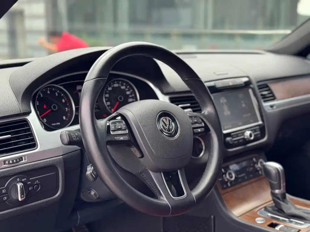 Volkswagen Touareg — миниатюра 11