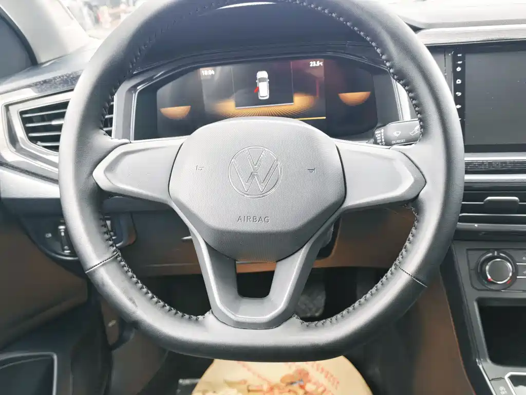 Volkswagen Lavida — миниатюра 6