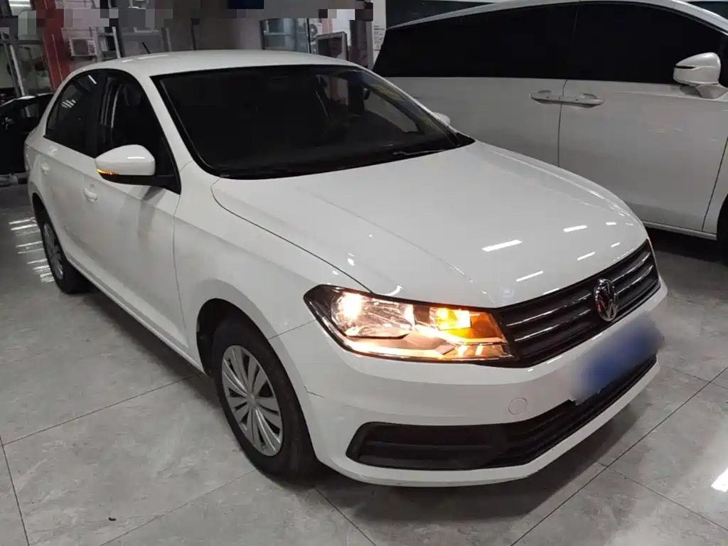 Volkswagen Santana — миниатюра 4
