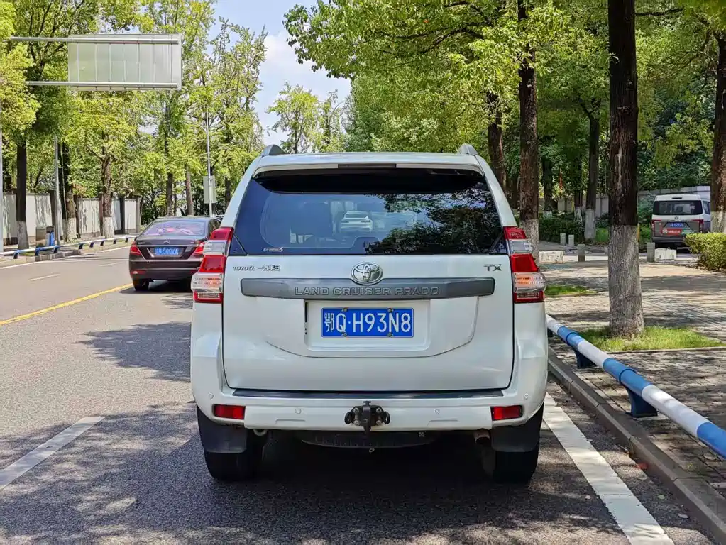 Toyota Prado — миниатюра 8