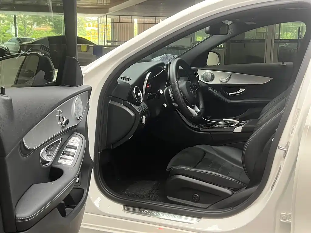 Mercedes-Benz C-Class — миниатюра 8