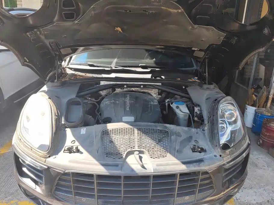 Porsche Macan — миниатюра 10
