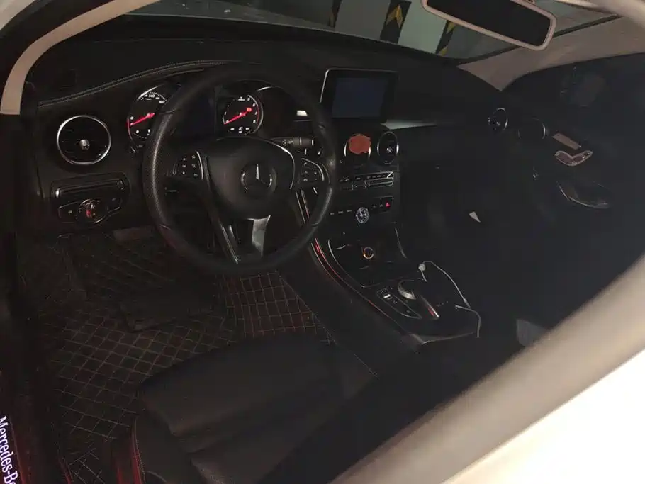 Mercedes-Benz C-Class — миниатюра 12