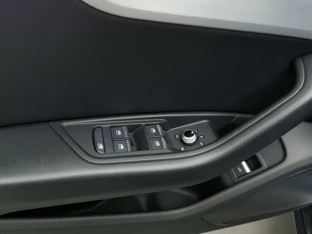 Audi A4L — миниатюра 9