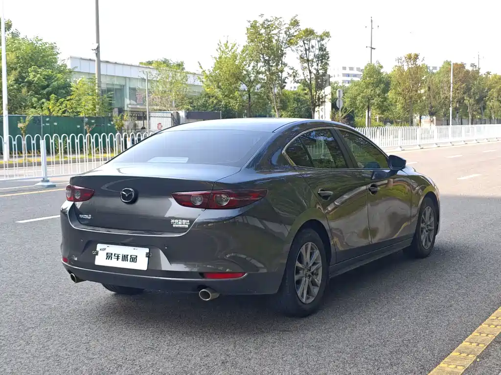 Mazda 3 Axela — миниатюра 3