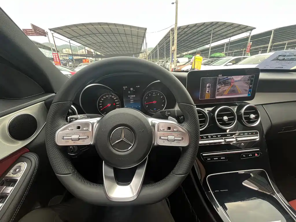 Mercedes-Benz C-Class — миниатюра 12