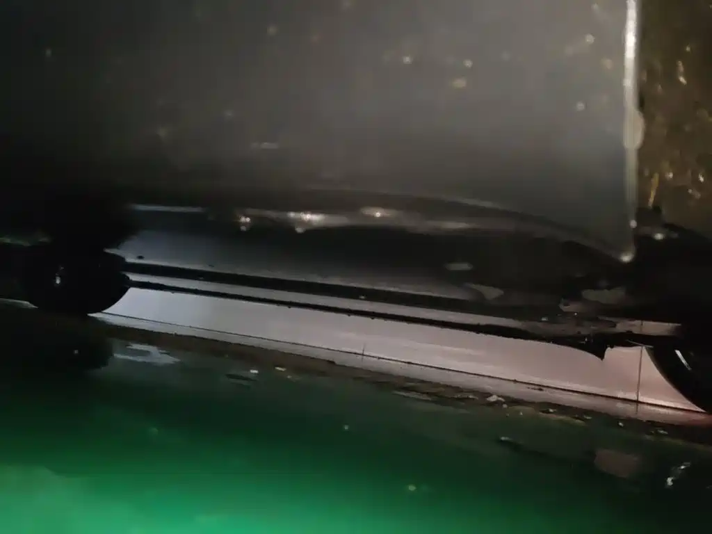 Tesla Model Y — миниатюра 18