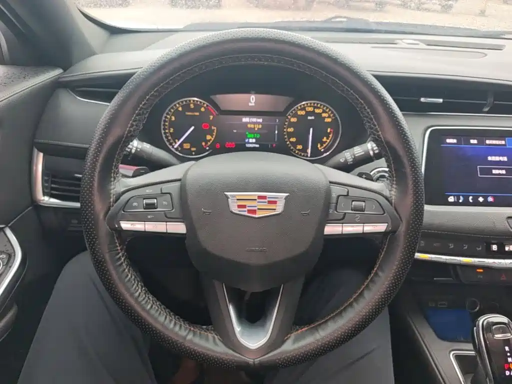 Cadillac XT4 — миниатюра 11