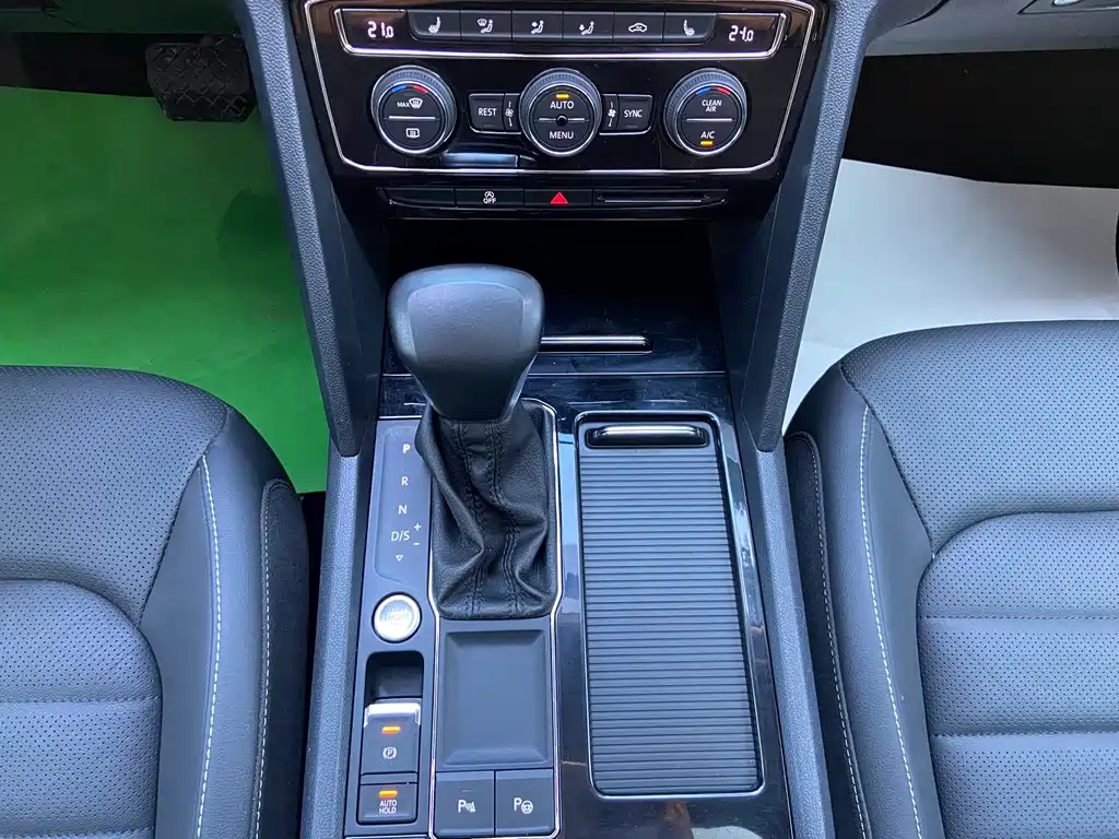 Volkswagen Teramont — миниатюра 15