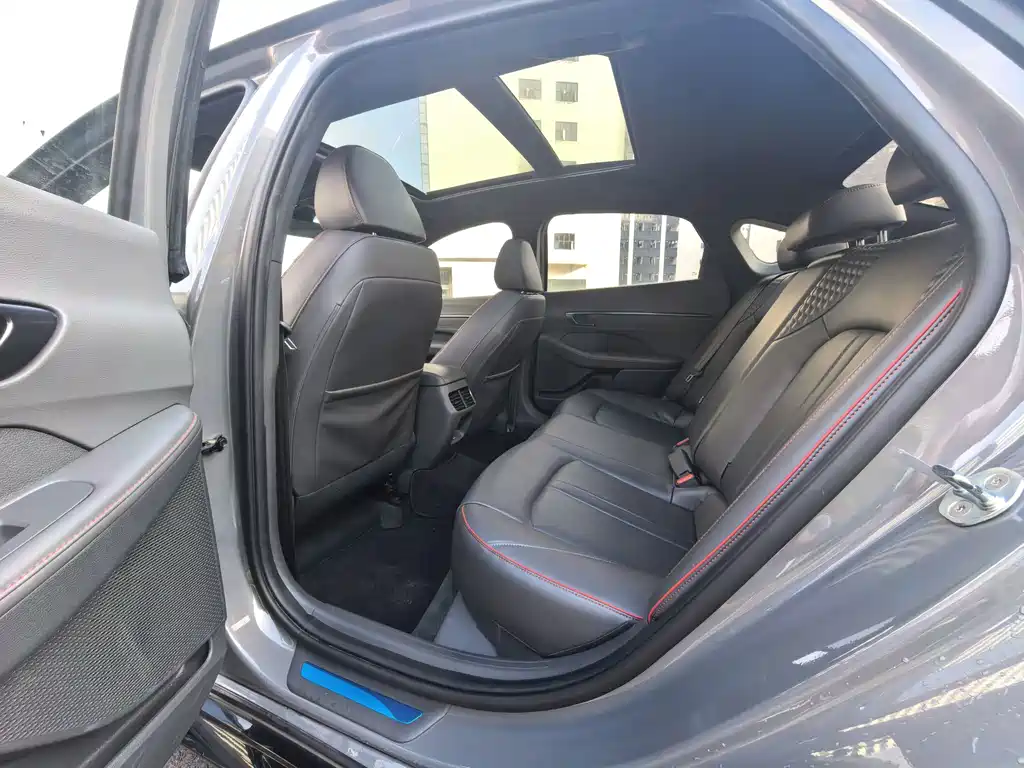 Hyundai Sonata — миниатюра 7