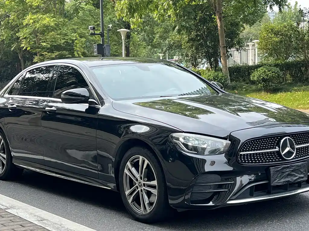 Mercedes-Benz E-Class — миниатюра 7