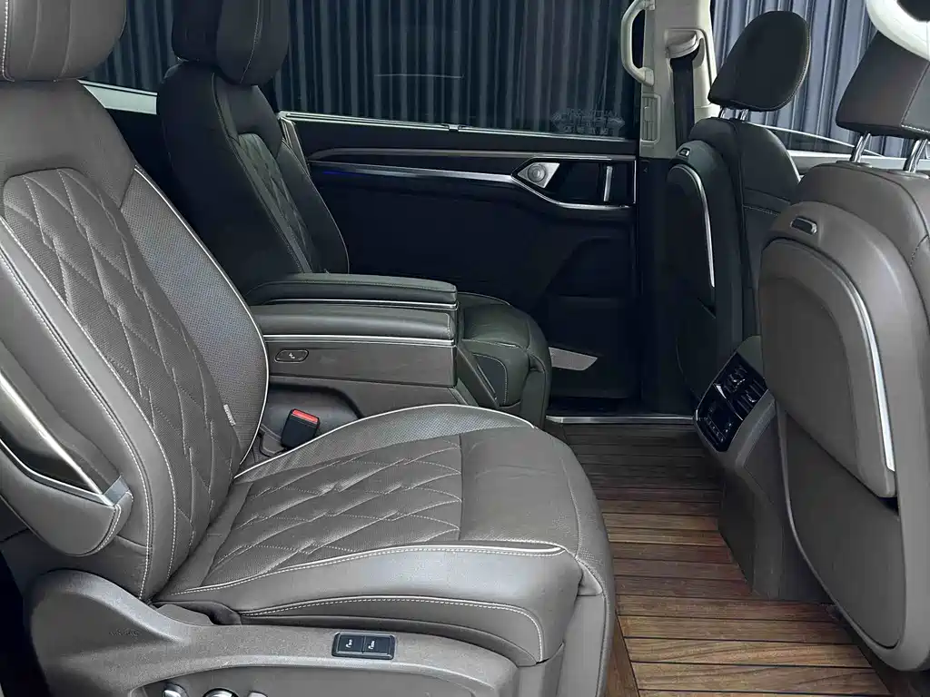 Volkswagen Viloran — миниатюра 8