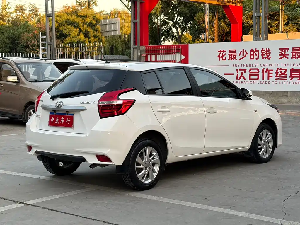 Toyota Yaris L — миниатюра 17