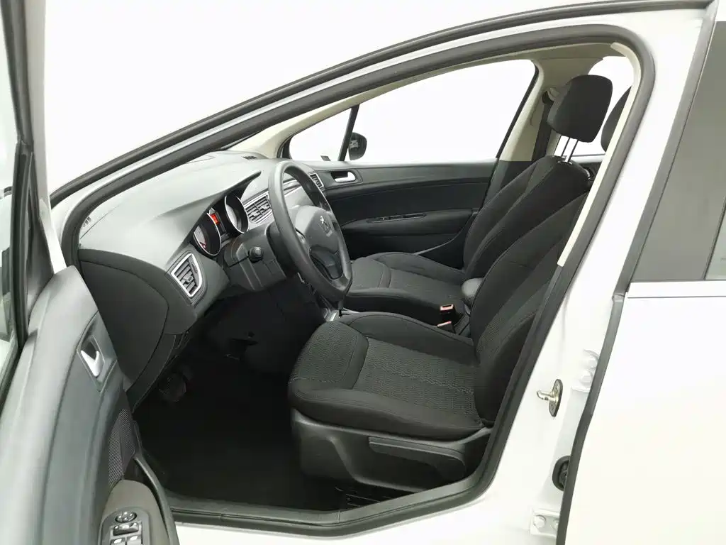 Peugeot 308 — миниатюра 10