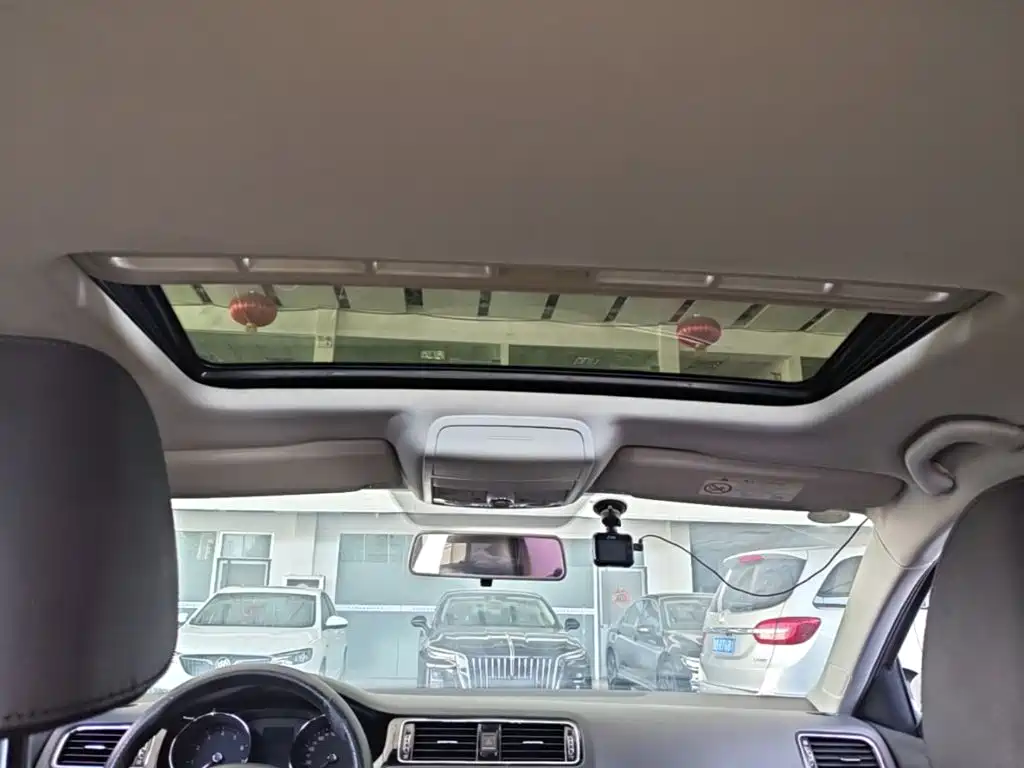Volkswagen Sagitar — миниатюра 18